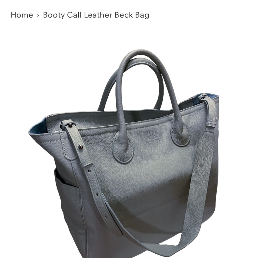 Beck booty call bag in carlyle grey blue. Soft bag with zipper closure.
